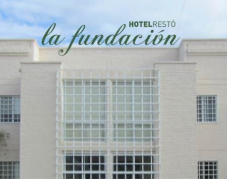 Hotel La Fundacion General Roca Exterior photo